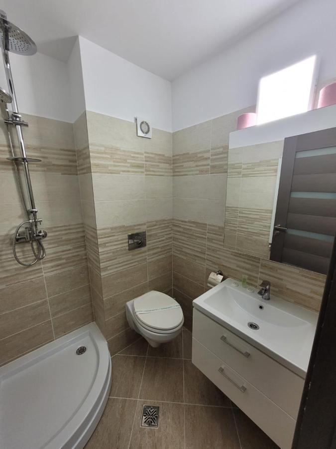 Cazare Bloc Nou Ultracentral Râmnicu Vâlcea Εξωτερικό φωτογραφία