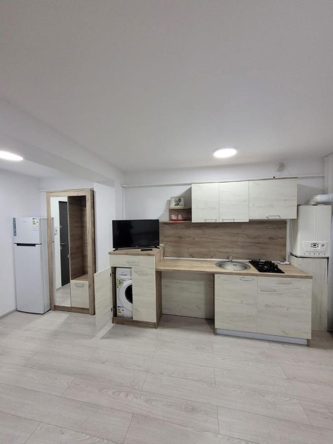 Cazare Bloc Nou Ultracentral Râmnicu Vâlcea Εξωτερικό φωτογραφία
