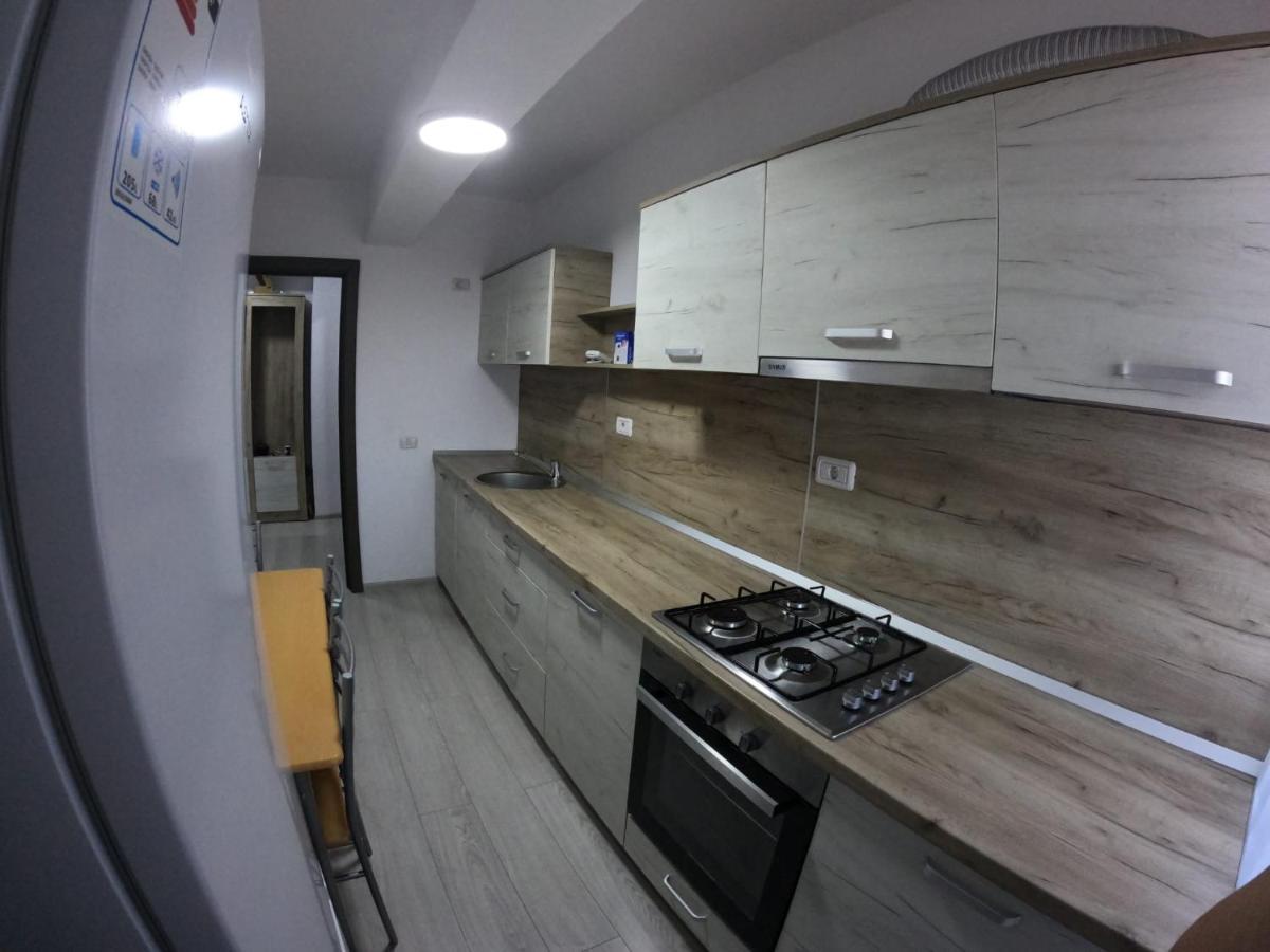 Cazare Bloc Nou Ultracentral Râmnicu Vâlcea Εξωτερικό φωτογραφία