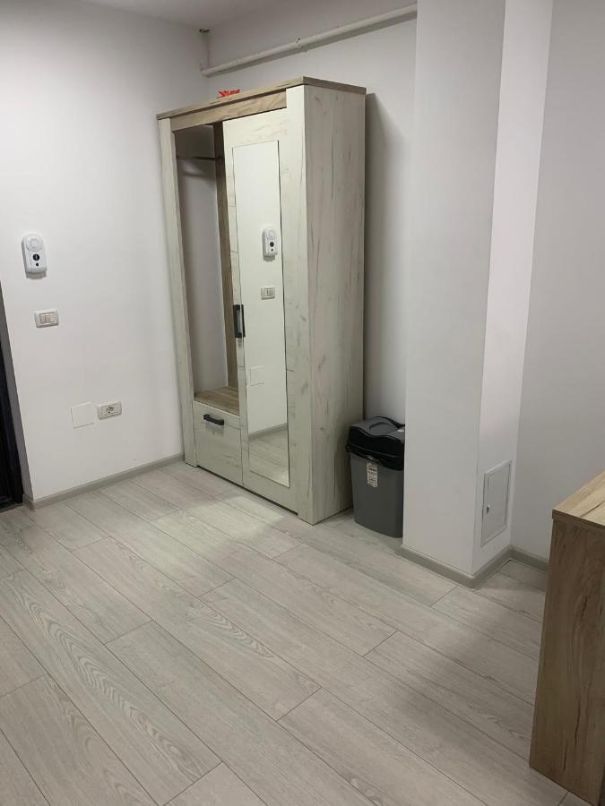 Cazare Bloc Nou Ultracentral Râmnicu Vâlcea Εξωτερικό φωτογραφία