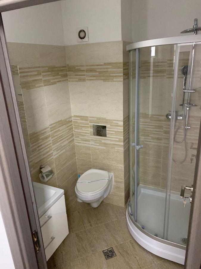 Cazare Bloc Nou Ultracentral Râmnicu Vâlcea Εξωτερικό φωτογραφία